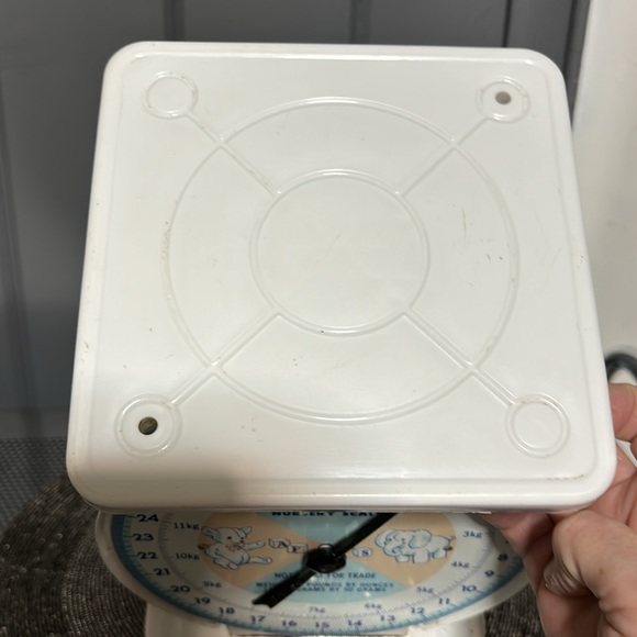 Vintage American Family Nursery Scale - Picture 2 of 8